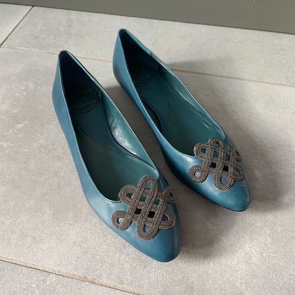Diane Von Furstenberg Teal ballet Flats w micro chain gunmetal Embellishment 7 - Picture 2 of 16